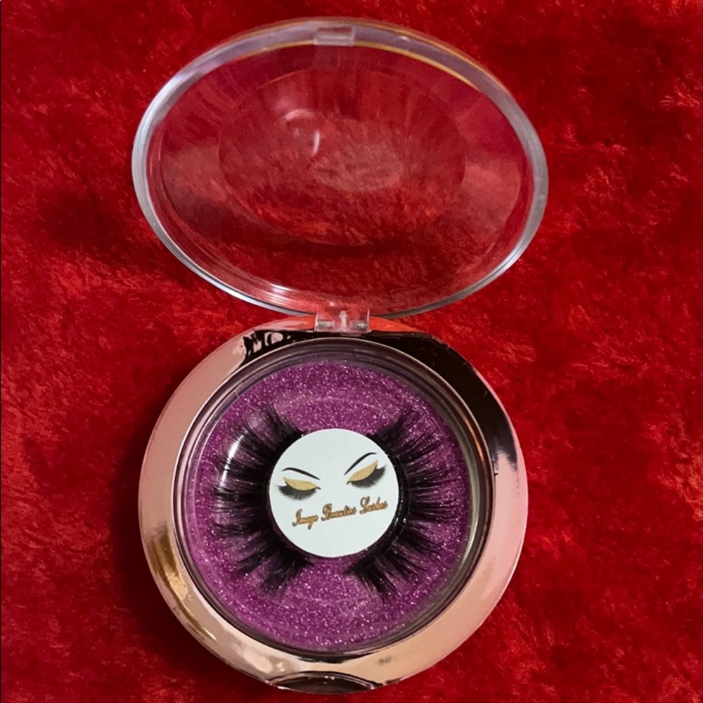 Eyelash
